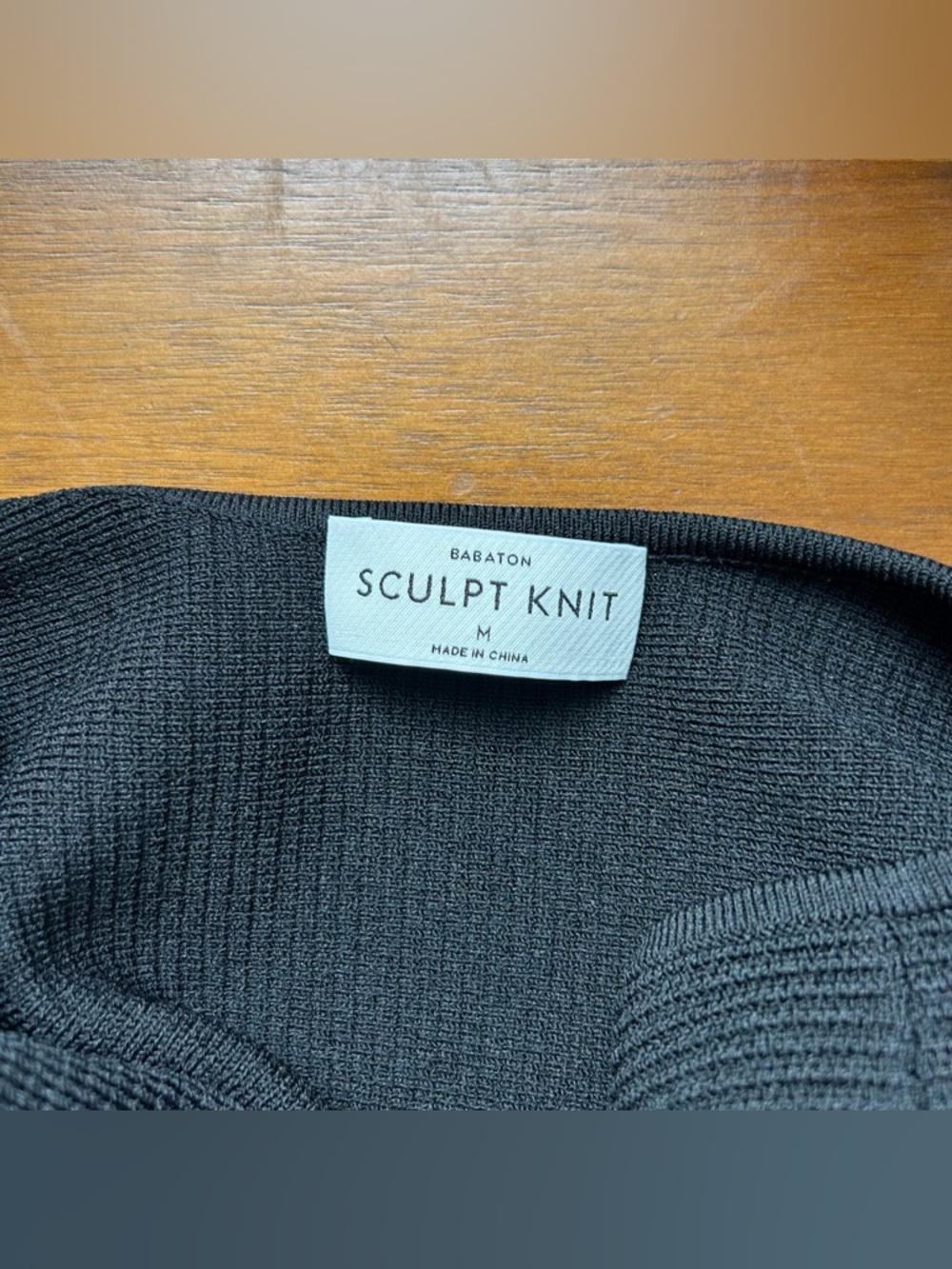 Aritzia Babaton Sculpt Knit Leading Top Black Size Medium - Picture 4 of 6